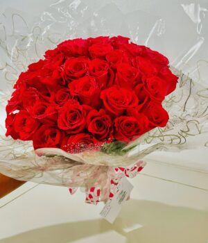 50 Assorted or Red Roses Gift Wrapped